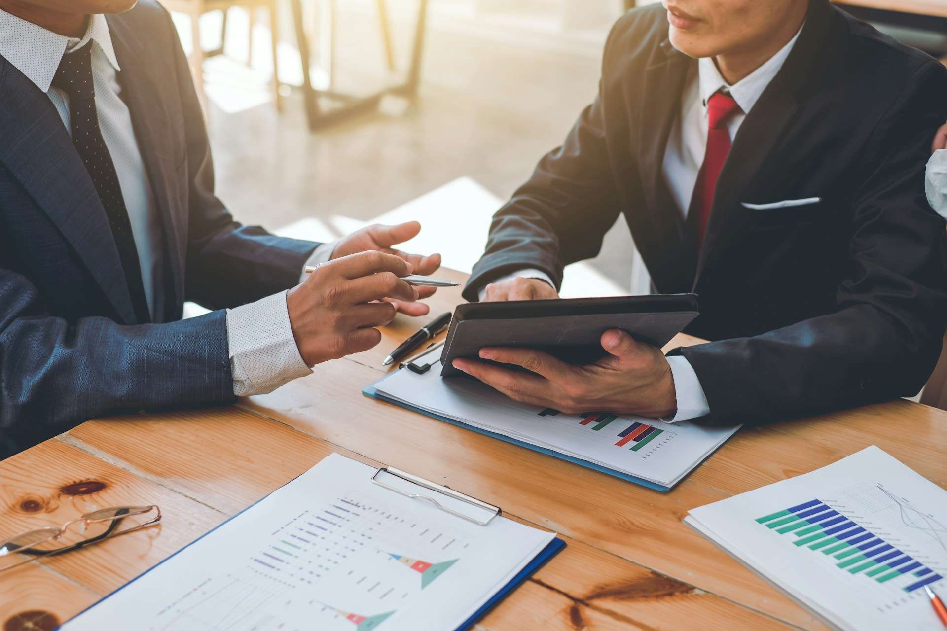How to Address Conflicting Advice from Marketing Consultants