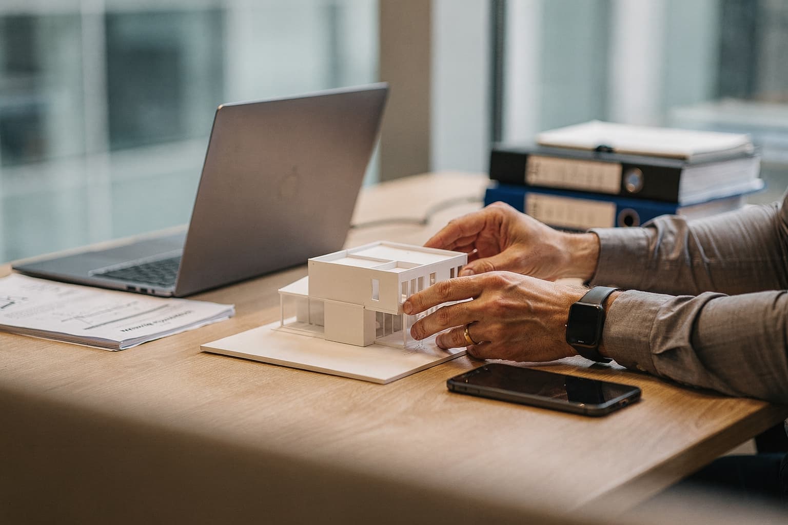AI Outsourcing vs. In-House Team: The Build-or-Buy Decision for Swiss SMEs
